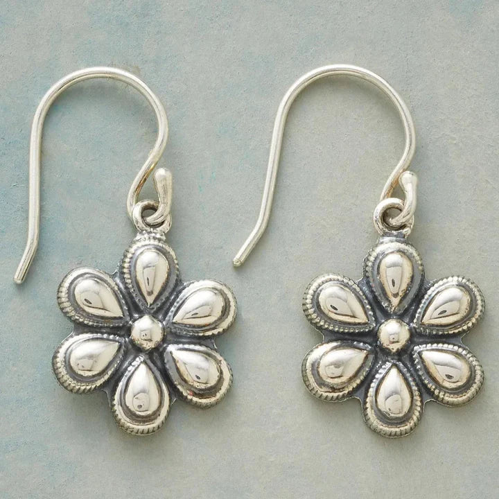 Vintage Silver Daisy Earrings