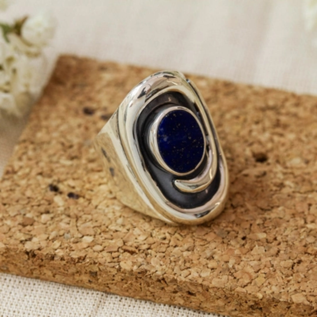 Vintage Dark Inlaid Stone Silver Ring