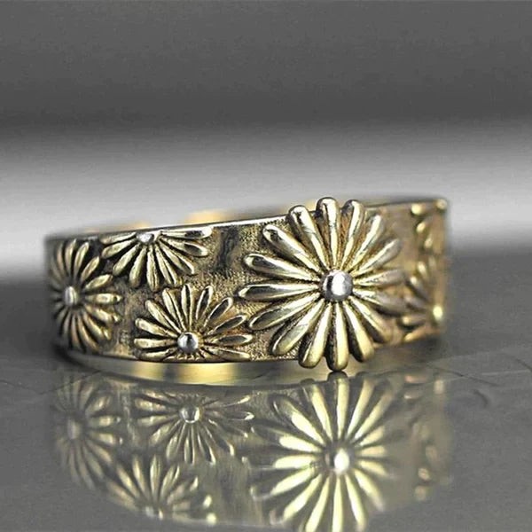 Gold Daisy Ring