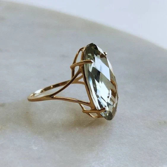 Vintage Green Oval Crystal Ring