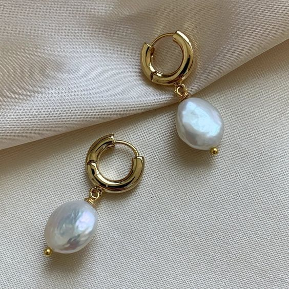 Elegant Baroque Pearl Golden Earrings