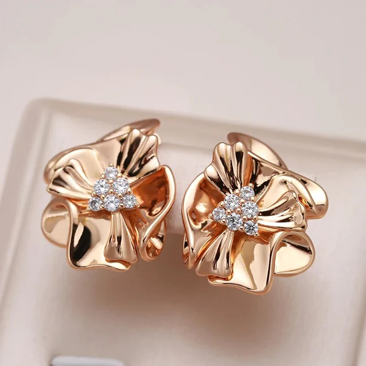 Elegant Gold Zirconia Flower Earrings