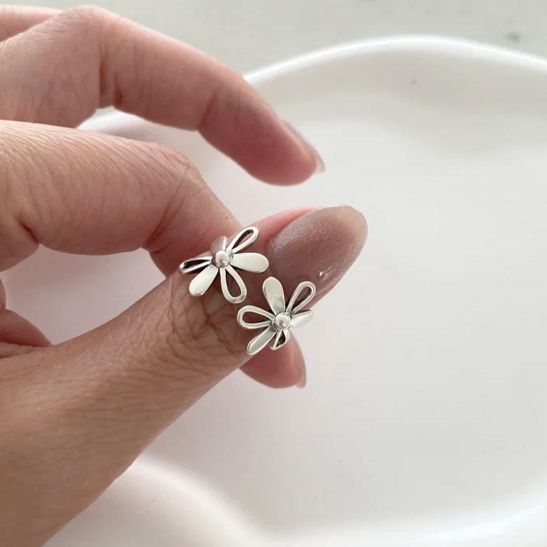 Vintage Silver Flower Ring