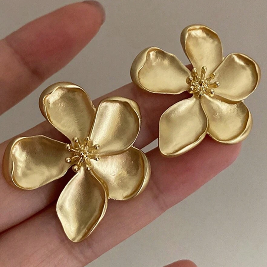 Vintage Golden Flower Earrings